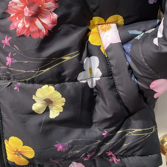 Daisy Street Plus high neck puffer jacket in black floral Size UK 10 ,US M , EUR - Picture 5 of 8